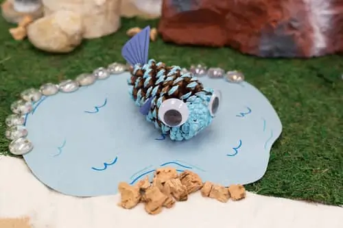 Make Pinecone Crafts and Critters with Lynn Lilly!